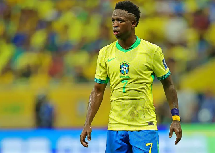 “Lutter contre tout ce que vivent les Noirs” : Netflix expose le combat de Vinicius Jr en pleine lumière