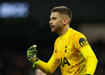 “J’ai joué 60 minutes avec un os cassé” : Le calvaire d’un joueur de Tottenham sur le terrain !