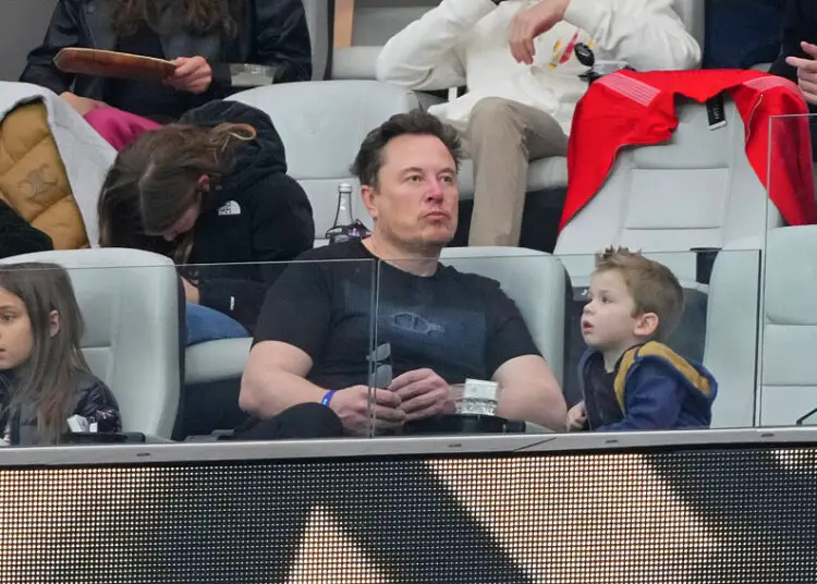 Elon Musk prêt à frapper fort : il veut s’offrir un club de Premier League !