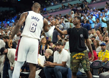 Bryce James choit Arizona : Le fils de LeBron frappe fort !