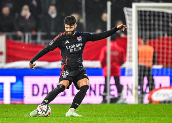 Brest – OL : Caleta-Car passe en mode MMA, la VAR ferme les yeux !
