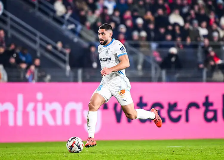 Le boxeur Tony Bellew tacle sévèrement Neal Maupay après ses critiques contre Everton