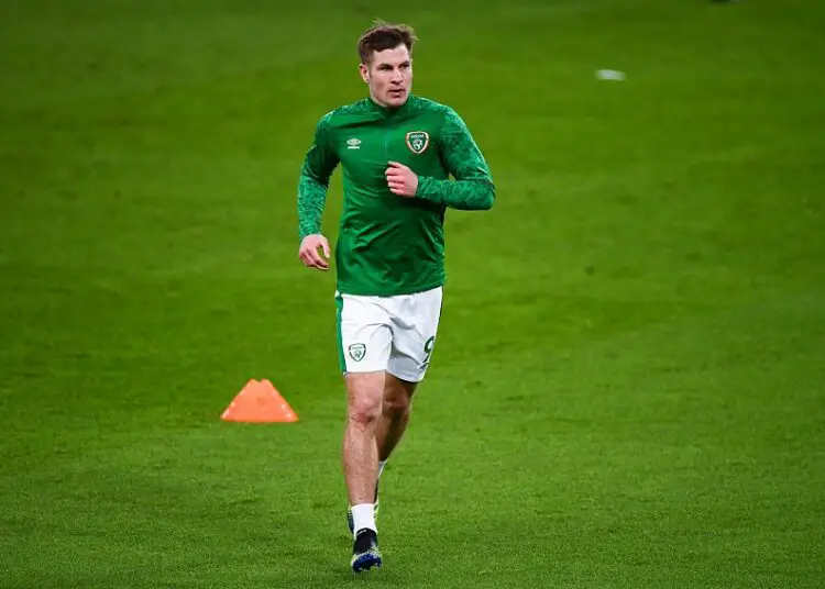 James Collins : Il a joué en Premier League… avec un steak en guise de strap !