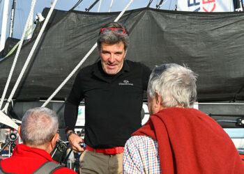 La lanterne rouge du Vendée Globe en quête de classement