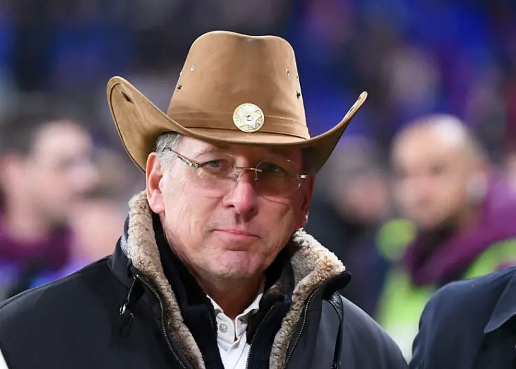 Textor fait sensation en cowboy avec son chapeau légendaire !