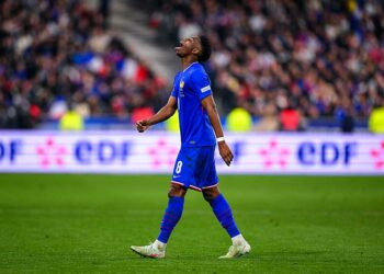 Larqué fracasse le milieu de l’équipe de France et explose Tchouaméni !