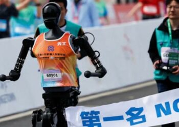 Innovation en Chine : Des robots humanoïdes courent un semi-marathon pour la première fois !