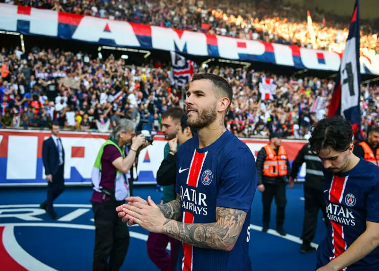 PSG, Lucas Hernandez et Nantes offrent une grosse surprise au jeune fan expulsé à Aston Villa !