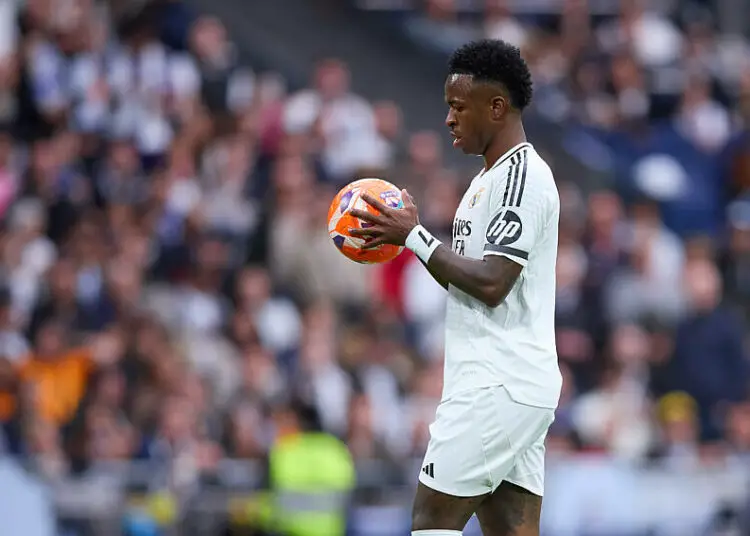 Real Madrid : Vinicius humilé, il doit 50 balles à Mamardashvili !