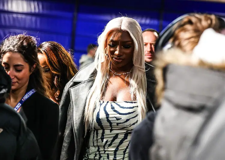 JO 2024 : des membres des « Natifs » risquent la prison pour insultes racistes contre Aya Nakamura