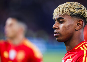 Lamine Yamal fait taire les rumeurs : « Célibataire et heureux, c’est ça le Brésil ! »