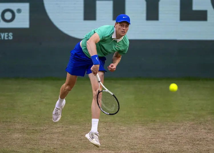 Jannik Sinner s’invite dans la promotion du nouveau titre d’Andrea Bocelli