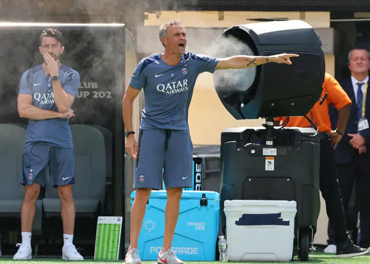 PSG : Luis Enrique s’emporte et pousse Joao Pedro au visage