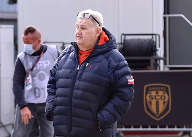 Pierre Ménès ravive la polémique sur la diversité dans le football francilien