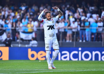 Neymar s’offre une Ferrari Purosangue à plus d’1 M€ : le luxe au cœur de sa convalescence