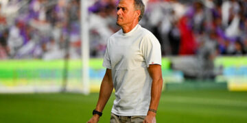 Luis Enrique, entraîneur du PSG, victime d’une fracture de la clavicule suite à un accident à vélo