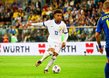 Désiré Doué change de bolide : l’attaquant du PSG passe à l’Aston Martin DBX à 200 000 €