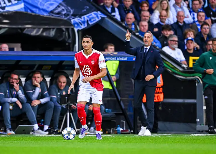 AS Monaco bloqué à Nice : Les joueurs descendent en caleçon face à une panne d’air conditionné avant Bruges