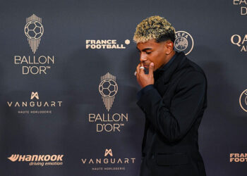 Ballon d’Or 2025 : Lamine Yamal, la nouvelle star catalane, drague Paris en compagnie de La Fouine avant la cérémonie