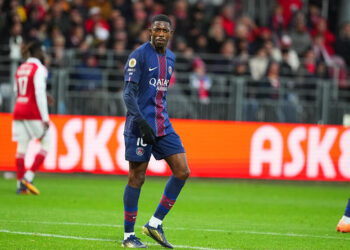 Ousmane Dembélé chausse ses crampons collector Ballon d’Or contre Leverkusen