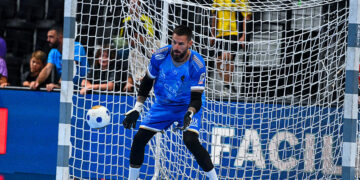 Stade Rennais : Benoît Costil troque les gants de gardien pour un avenir… dans les huîtres