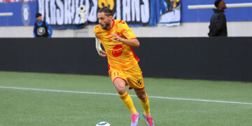 Carton rouge, gardien improvisé, exploit fou : Orléans vit une soirée lunaire