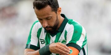 À 44 ans, l’ex-PSG Nenê surprend encore en signant en D3 !