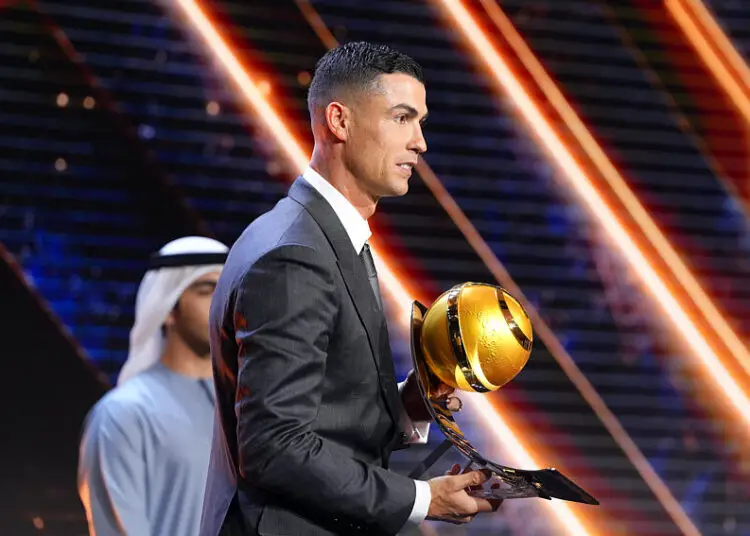 Cristiano Ronaldo pris pour cible : sa statue vandalisée par le feu à Madère
