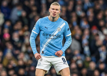 Morts de honte, les joueurs de Manchester City remboursent les supporteurs venus en Norvège