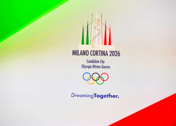 Carnage sur la piste de Cortina : trois bobsleighs pulvérisés, un pilote autrichien à l’hôpital !