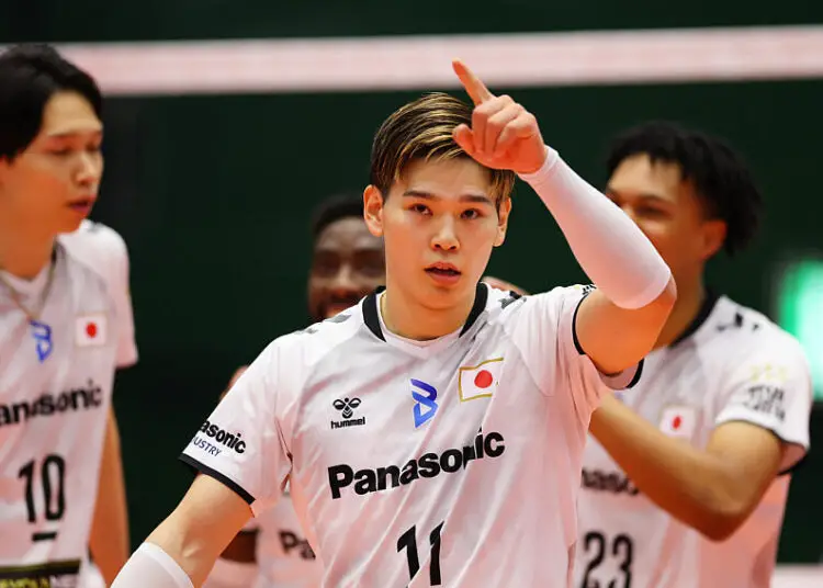 Yuji Nishida rate son service et s’excuse comme s’il avait commis un crime : l’image qui a fait le tour de la planète