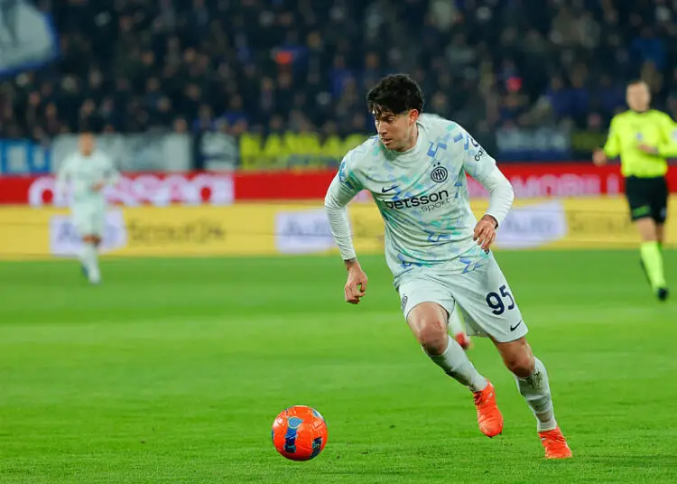 Après le carton rouge, Bastoni dénonce : « Ma femme et ma fille ont été victimes de menaces de mort »