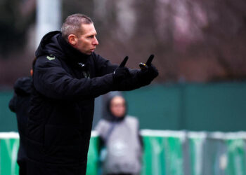 AS Saint-Étienne : Sébastien Joseph suspendu après avoir traité une arbitre de « p* »**