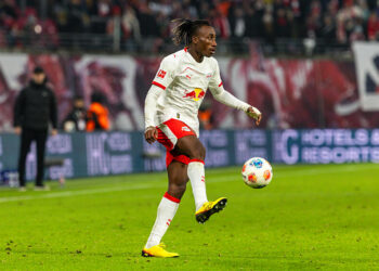 Bombe sur le mercato : Yan Diomande au cœur d’une guerre d’agents, Liverpool FC, FC Bayern Munich et Manchester United contraints de patienter !