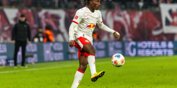 Bombe sur le mercato : Yan Diomande au cœur d’une guerre d’agents, Liverpool FC, FC Bayern Munich et Manchester United contraints de patienter !