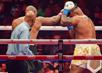 En plein combat, Jarrell Miller se fait arracher sa perruque (vidéo)