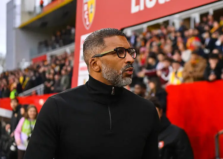 “Une année de plus à se faire ch***” : les supporters rennais incendient le départ de Beye