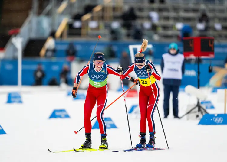 JO 2026 : la Norvège sacrée en relais féminin après la spectaculaire chute d’une Suédoise !