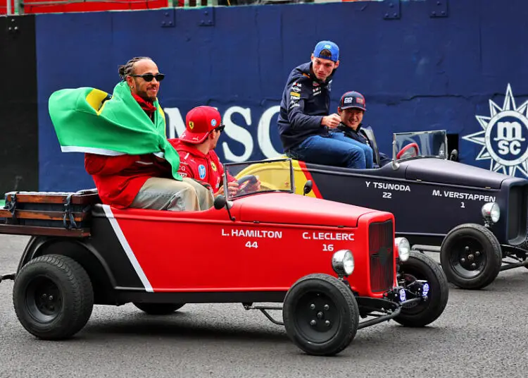 Verstappen et Hamilton s’écharpent : la F1 vire au cirque façon « Mario Kart »