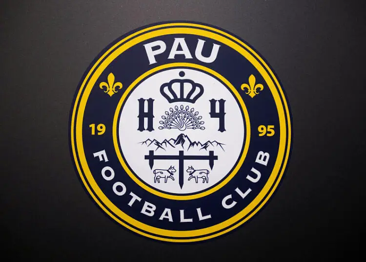 Le Pau FC révolutionne le foot : une télé-réalité pour transformer un YouTuber en joueur pro !