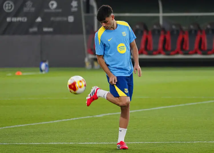 FC Barcelona : Pedri se balade sur le terrain