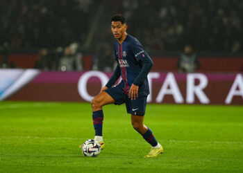 PSG : le beau geste de Senny Mayulu pour ses parents – « Quand j’étais petit, ma mère se privait pour que je puisse manger »