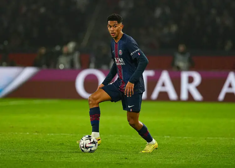 PSG : le beau geste de Senny Mayulu pour ses parents – « Quand j’étais petit, ma mère se privait pour que je puisse manger »