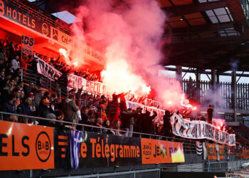 FC Lorient : un tifo des Merlus Ultras au Moustoir déclenche une vive controverse