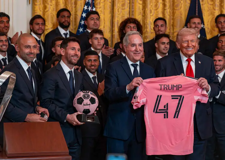Trump accueille Messi à la Maison Blanche… mais semble complètement perdu !
