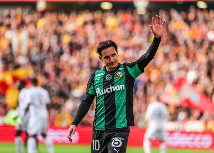 Lens choque tout le monde après 17 secondes (vidéo)