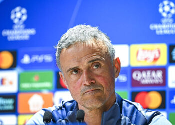 Luis Enrique chambré en français par un journaliste espagnol