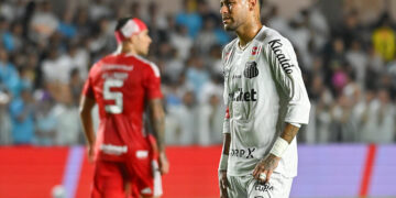 Non sélectionné, Neymar s’occupe avec 24h de poker non-stop