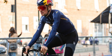 Miraculé du ravin, Tom Pidcock abandonne le Volta a Catalunya