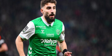 AS Saint-Étienne : Zuriko Davitashvili lance un appel inattendu à Khvicha Kvaratskhelia